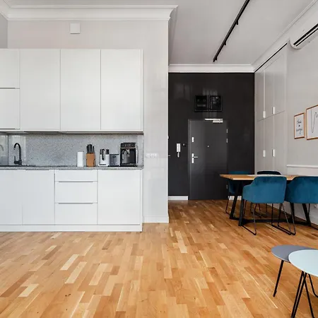 - Swan - Wisus シフィノウイシチェ