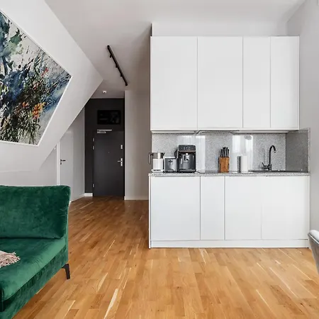 アパート - Swan - Wisus